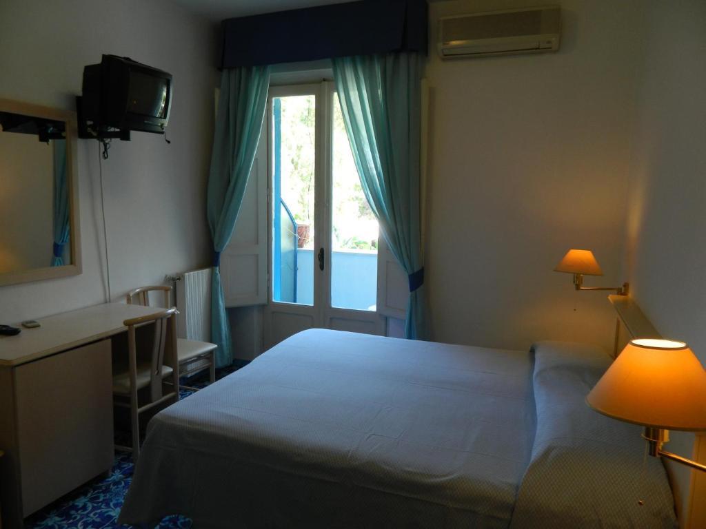 Hermosa Hotel 3*
